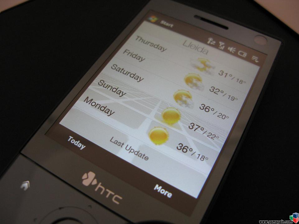 *  * * * *  HTC TOUCH DIAMOND * * * * * (vs iPhone)