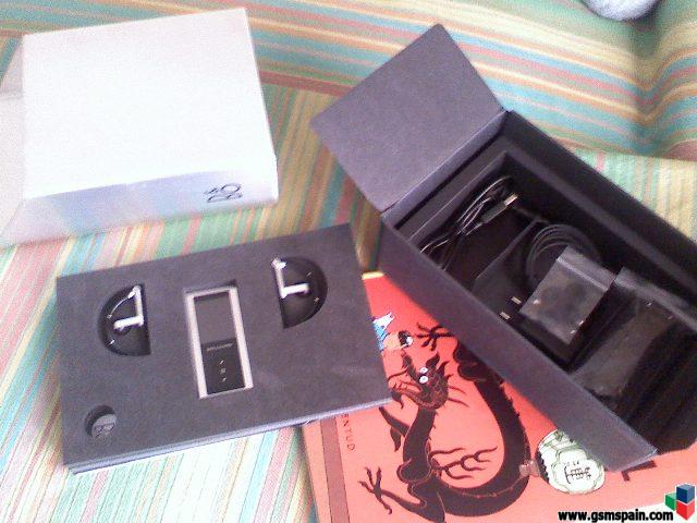 Mp3 Bang & Olufsen BEOSOUND 6 con Auriculares A8  y Funda Louis Vuitton