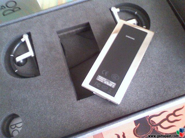 Mp3 Bang & Olufsen BEOSOUND 6 con Auriculares A8  y Funda Louis Vuitton
