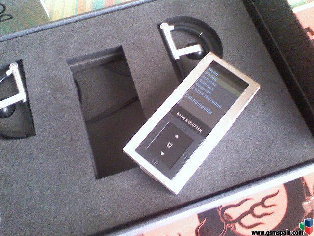 Mp3 Bang & Olufsen BEOSOUND 6 con Auriculares A8  y Funda Louis Vuitton