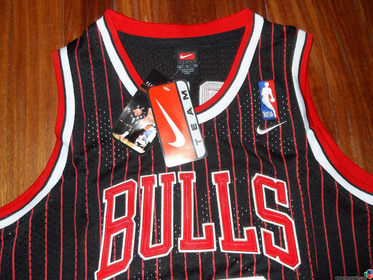 Camiseta Chicago Bulls Michael Jordan Talla S, 2 modelos blanca y negra