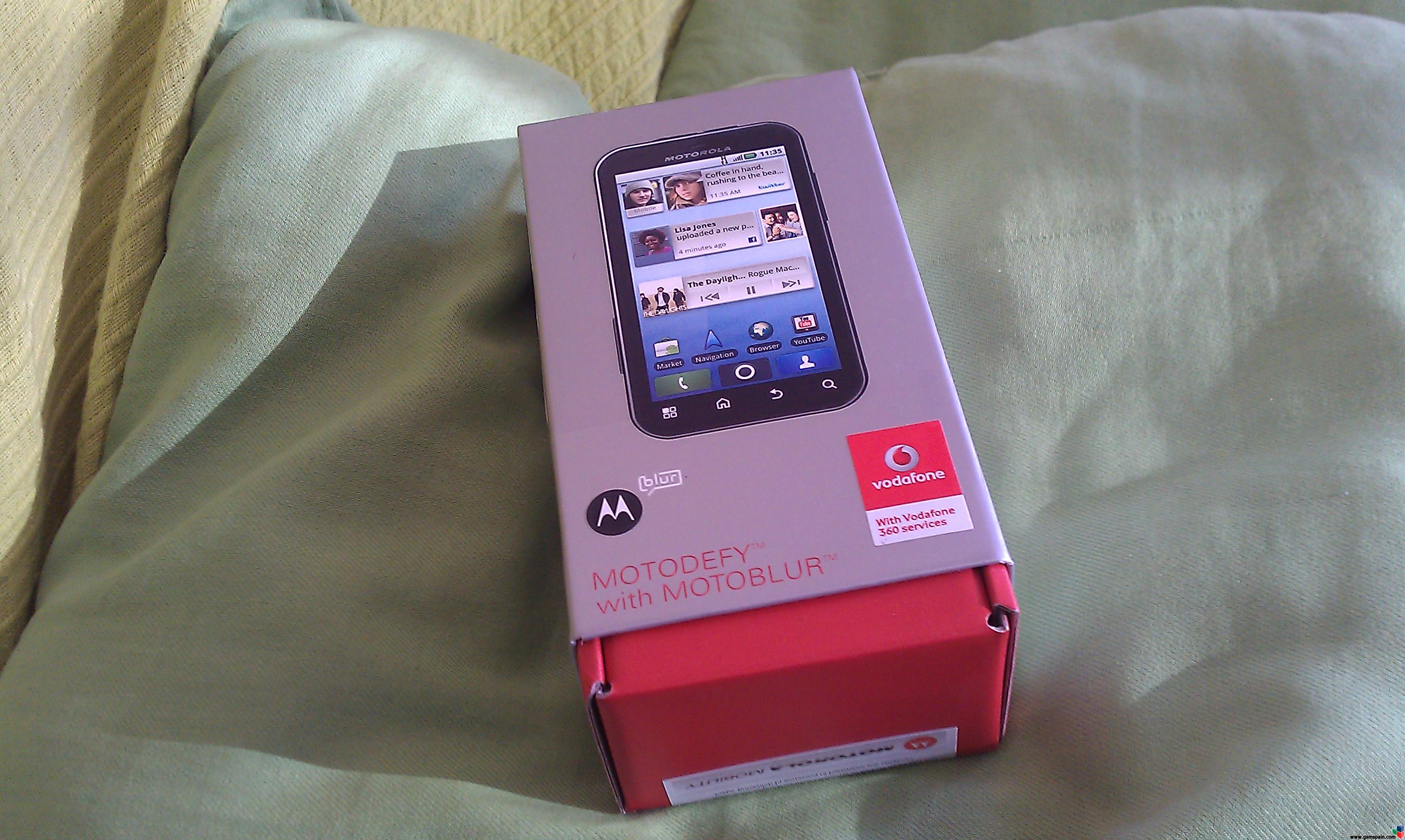 Vendo Motorola Defy - Envo 24 horas - Entrega en mano en Barcelona