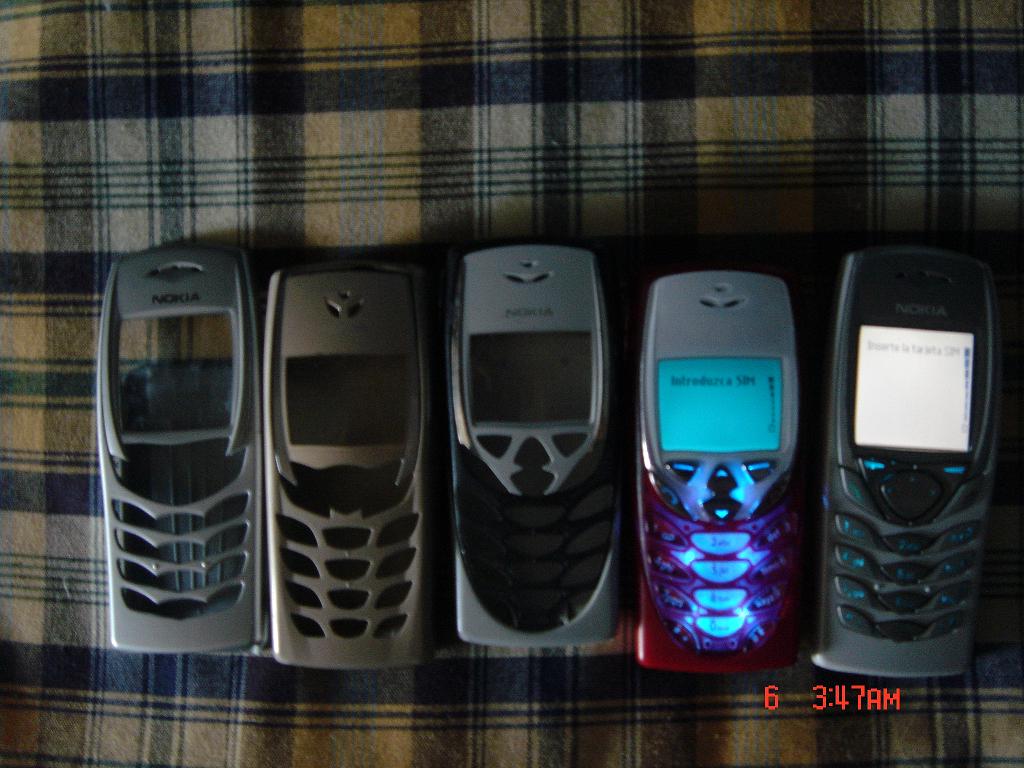 Nokia 6100 y Nokia 6510 x 65 euros