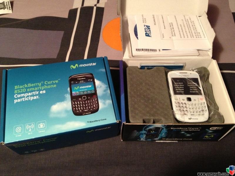 [VENDO] 2 X Blackberry 8520 a estrenar de Movistar (uno blanco y el otro morado)