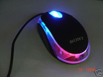 Alguien tiene este mini mouse Sony?