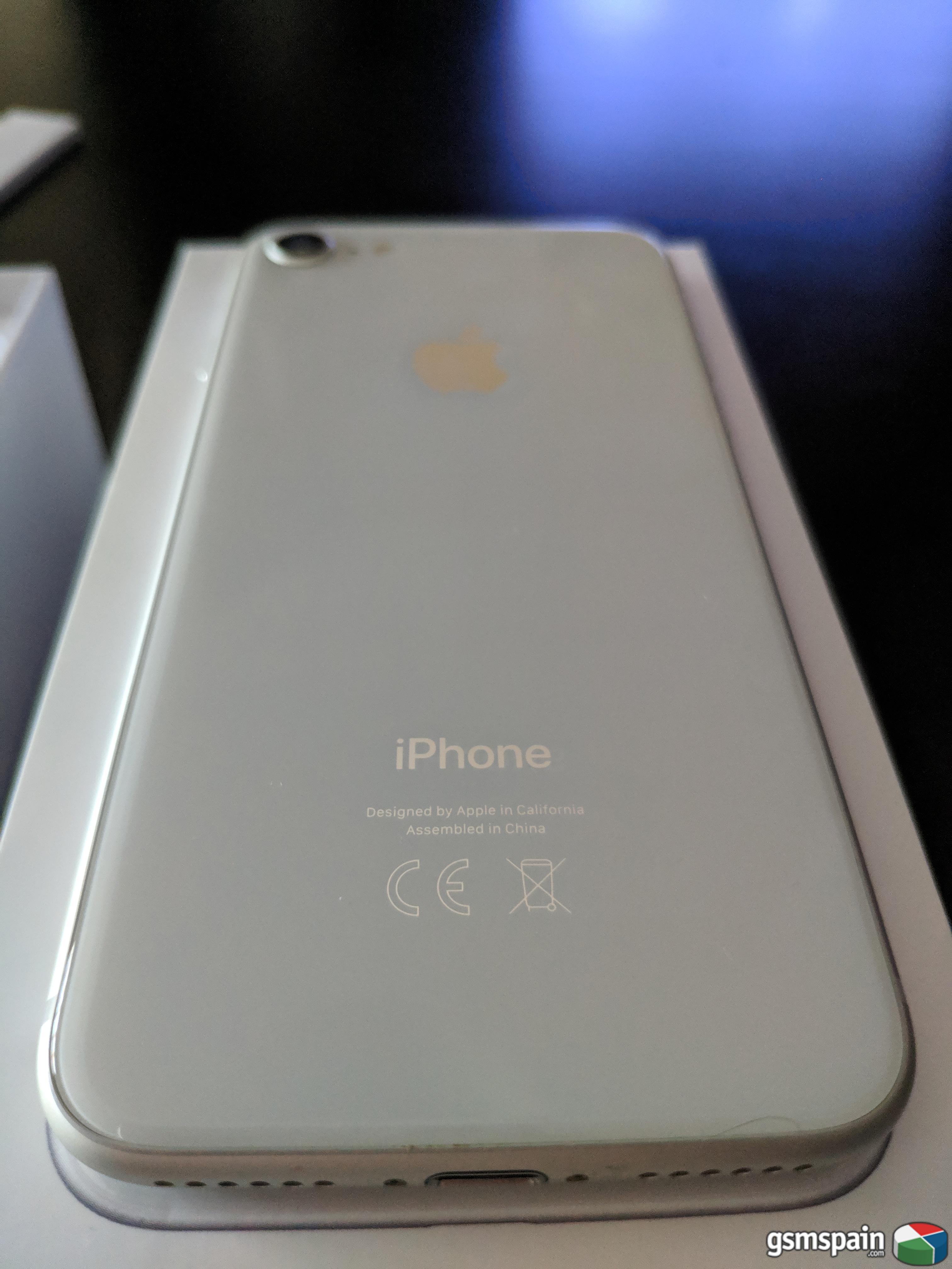 [VENDO] iPhone 8 - Muy buen estado - 64 Gb - Blanco, accesorios nuevos y factura