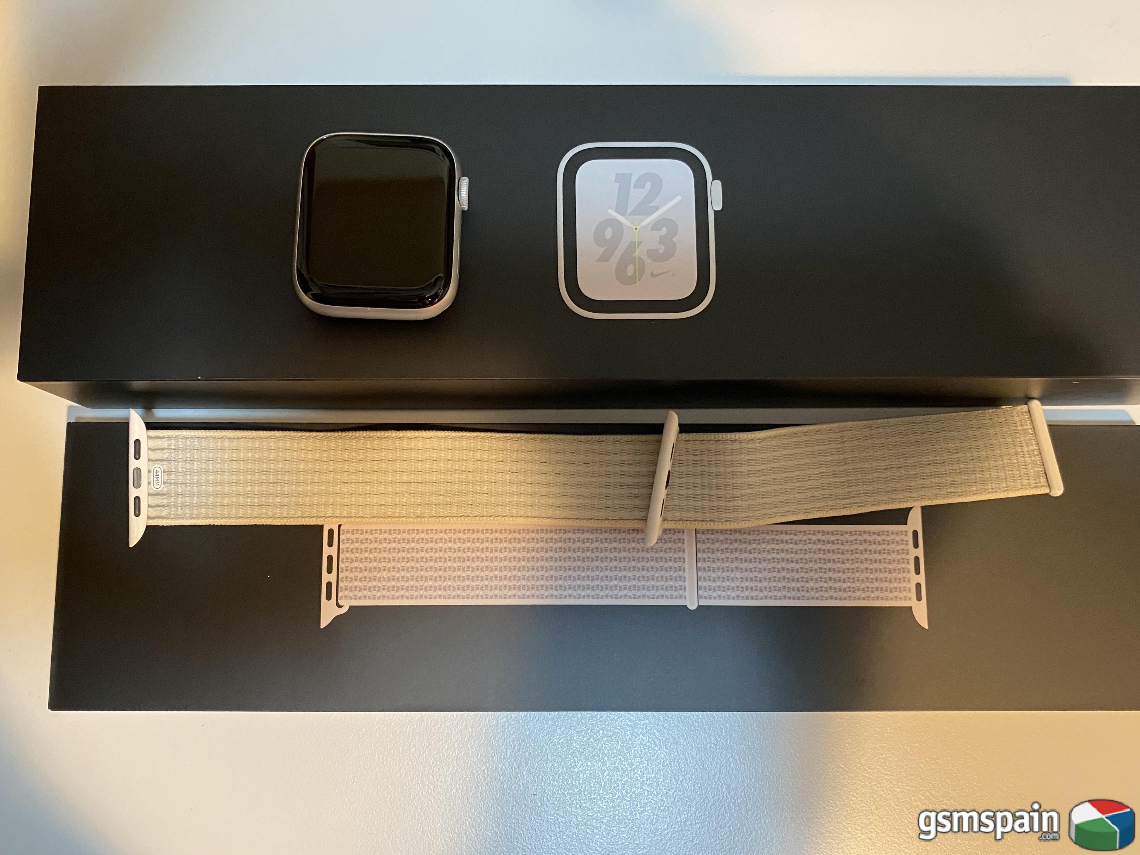 nike apple series 4 watch
