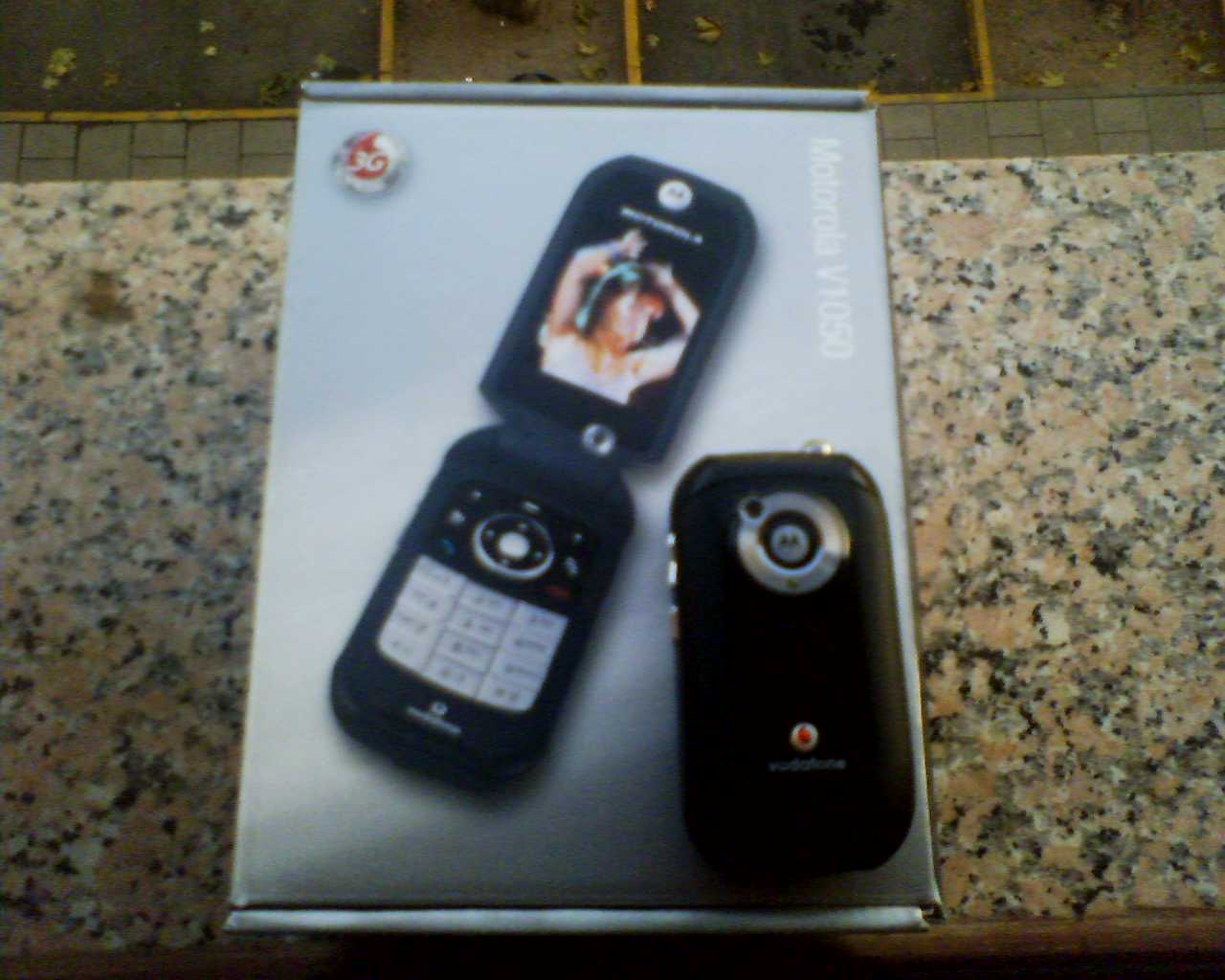 Vendo Motorola V1050 3G