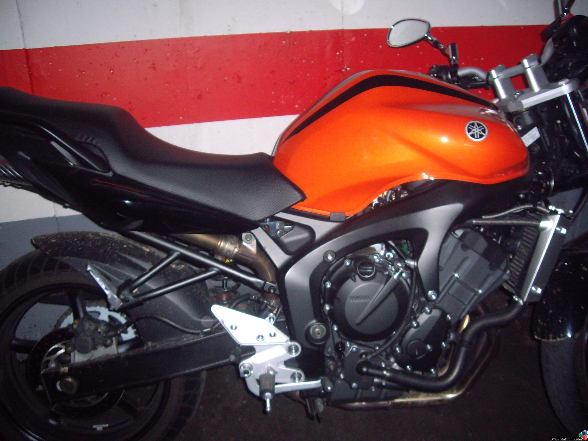 yamaha fz6 n modelo 2006 no llega a 6000 km naranja y negra.. 100cv pasa y disfruta